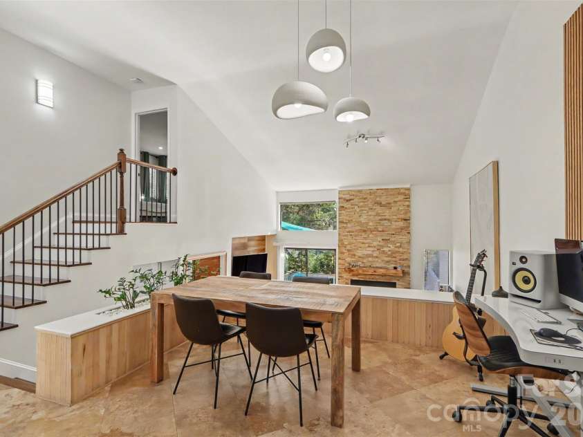 9006 St Croix Lane, Charlotte, NC 28277.  MLS# CAR4433783, YatesRealty ID 56301. 