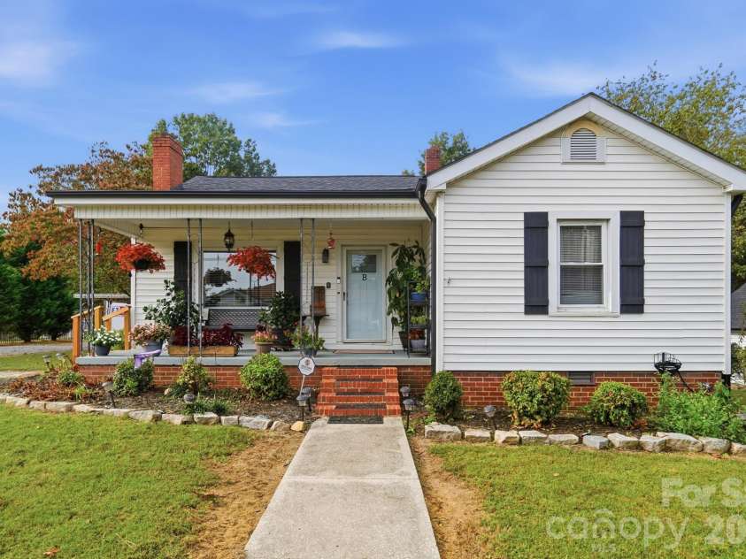 705 Deaton Street, Kannapolis, NC 28081.  MLS# CAR4433688, YatesRealty ID 56303. 