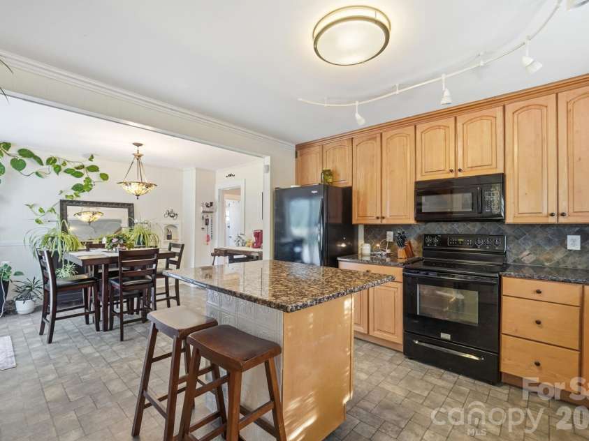 705 Deaton Street, Kannapolis, NC 28081.  MLS# CAR4433688, YatesRealty ID 56303. 