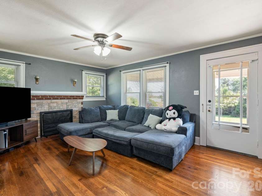 2401 NC 181 Highway, Morganton, NC 28655.  MLS# CAR4433694, YatesRealty ID 56304. 