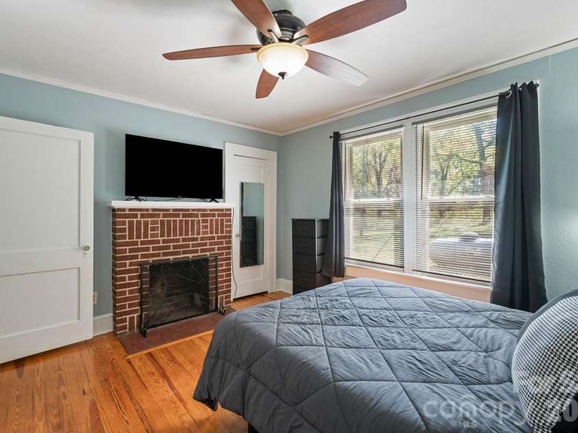 2401 NC 181 Highway, Morganton, NC 28655.  MLS# CAR4433694, YatesRealty ID 56304. 