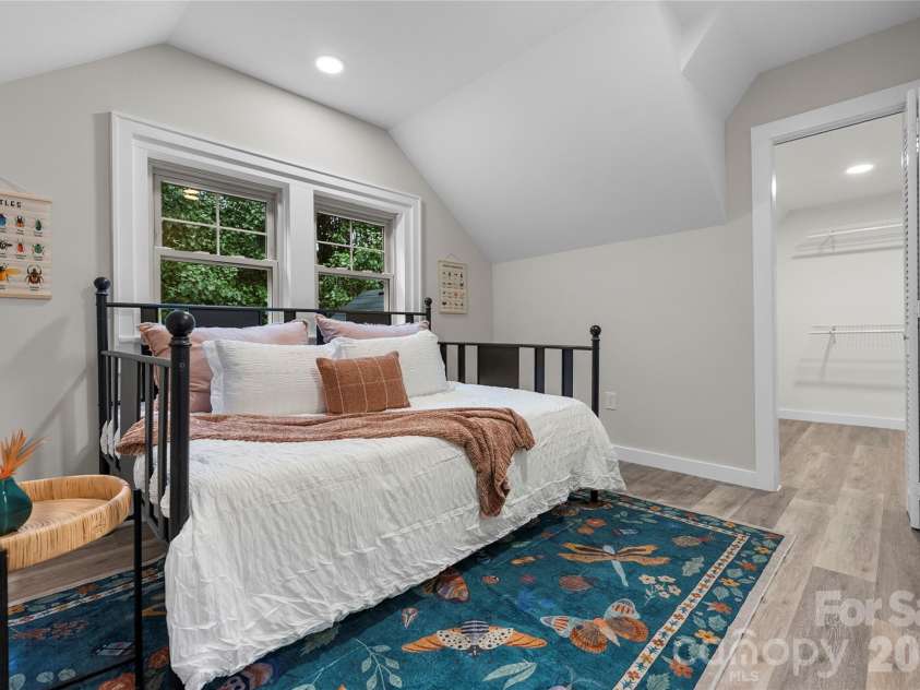 1277 Henson Cove Road, Canton, NC 28716.  MLS# CAR4432608, YatesRealty ID 56306. Bed 3
