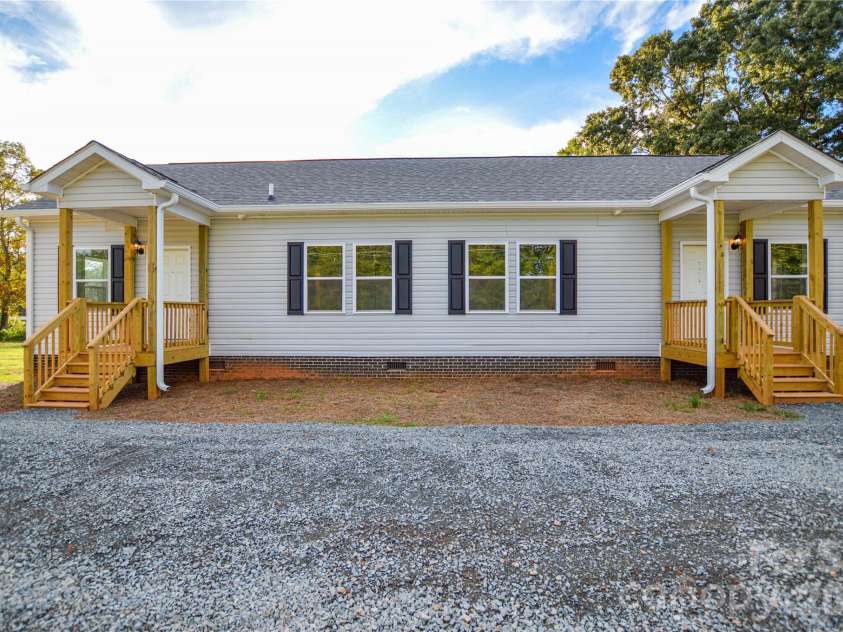 104 Carolyn Road, Salisbury, NC 28147.  MLS# CAR4431828, YatesRealty ID 56312. 