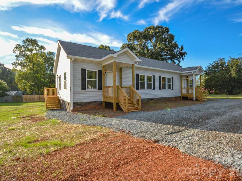 104 Carolyn Road, Salisbury, NC 28147.  MLS# CAR4431828, YatesRealty ID 56312. 