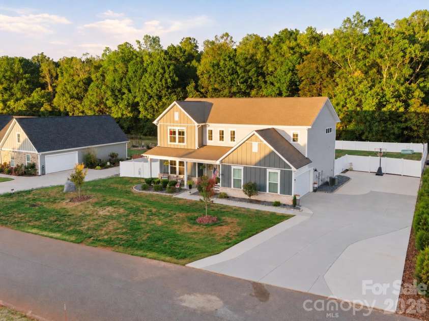1305 Coppergate Drive, Salisbury, NC 28147.  MLS# CAR4428820, YatesRealty ID 56314. Expanded driveway offers plenty of parking options
