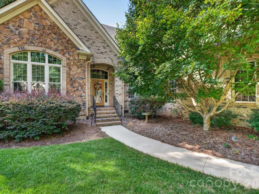 1475 Floral Road, Rock Hill, SC 29732.  MLS# CAR4430098, YatesRealty ID 56315. 