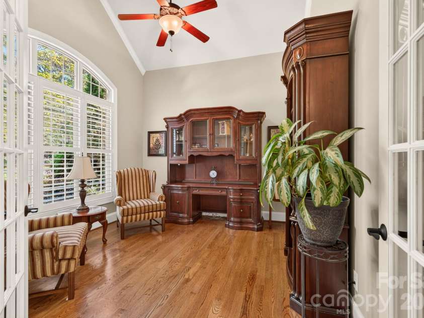 1475 Floral Road, Rock Hill, SC 29732.  MLS# CAR4430098, YatesRealty ID 56315. Office/Flex Space