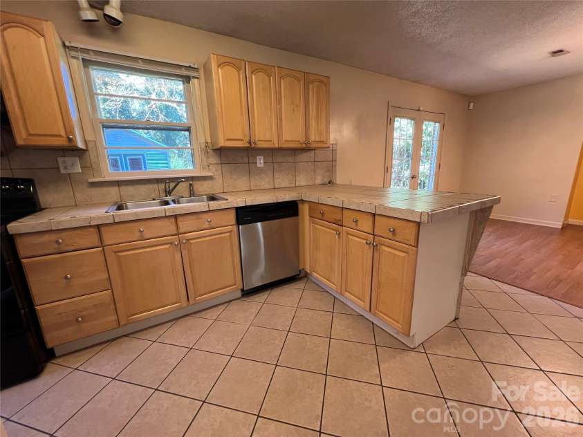 247 Seitz Drive, Forest City, NC 28043.  MLS# CAR4432561, YatesRealty ID 56316. 