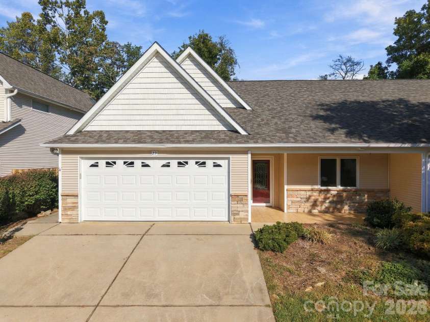 29 Beekeeper Trail, Swannanoa, NC 28778.  MLS# CAR4430763, YatesRealty ID 56319. 