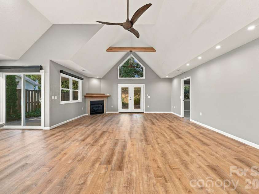 29 Beekeeper Trail, Swannanoa, NC 28778.  MLS# CAR4430763, YatesRealty ID 56319. 