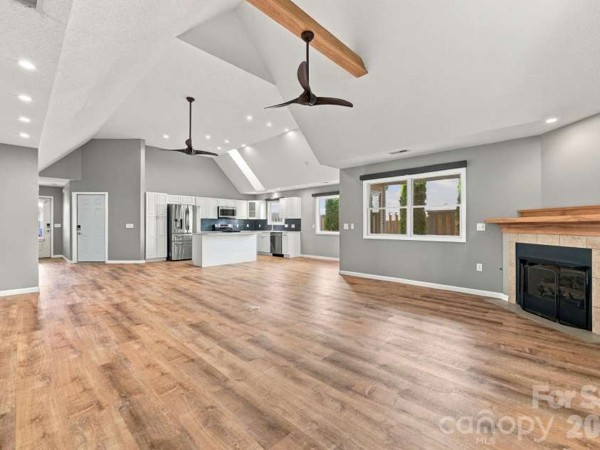 29 Beekeeper Trail, Swannanoa, NC 28778.  MLS# CAR4430763, YatesRealty ID 56319. 