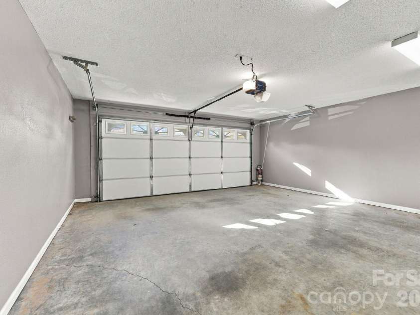 29 Beekeeper Trail, Swannanoa, NC 28778.  MLS# CAR4430763, YatesRealty ID 56319. 