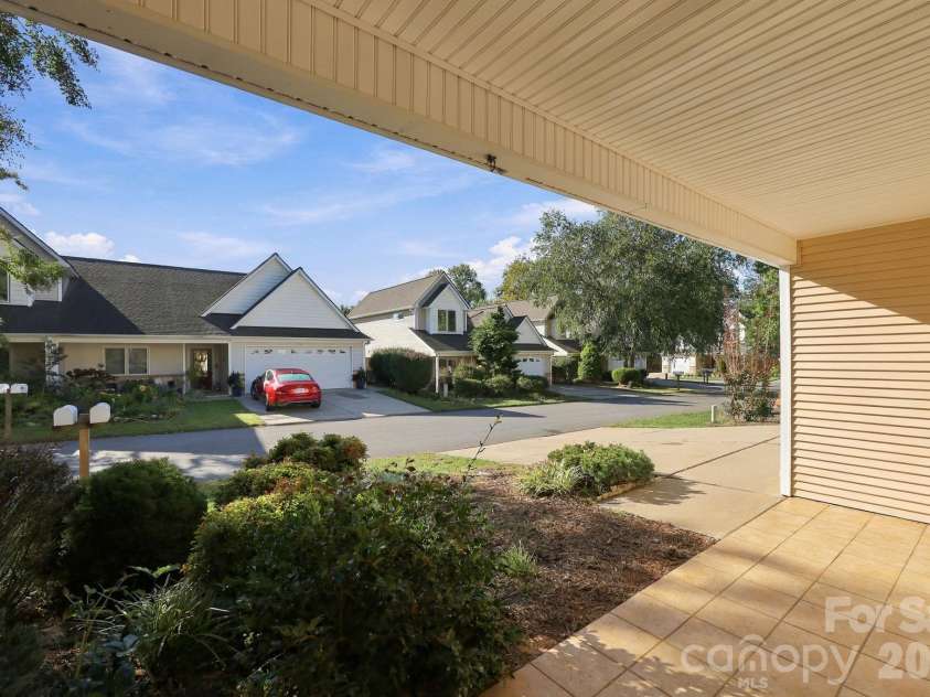 29 Beekeeper Trail, Swannanoa, NC 28778.  MLS# CAR4430763, YatesRealty ID 56319. Covered Front Porch