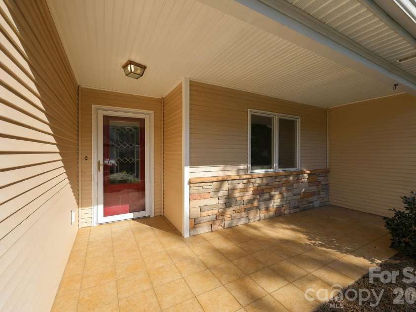 29 Beekeeper Trail, Swannanoa, NC 28778.  MLS# CAR4430763, YatesRealty ID 56319. Nice Covered Front Porch