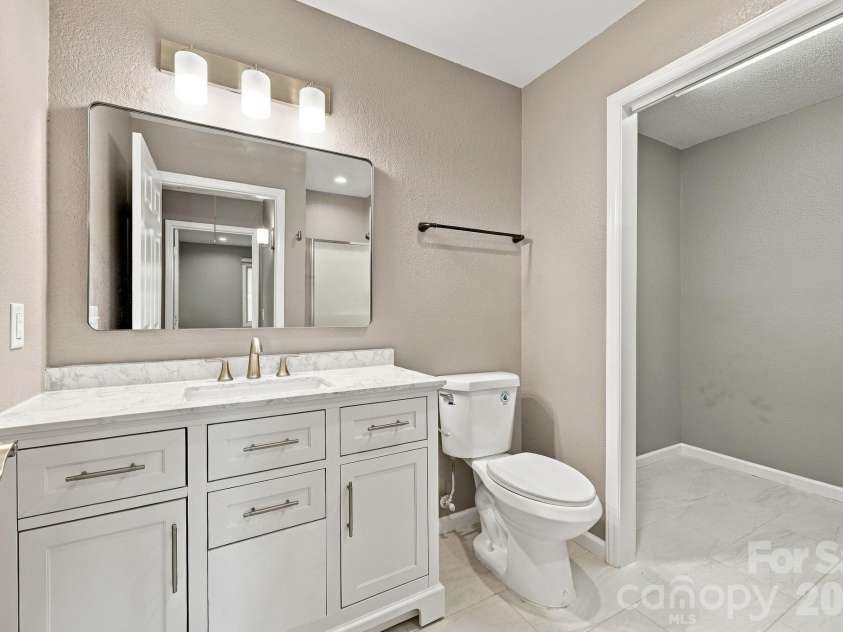 29 Beekeeper Trail, Swannanoa, NC 28778.  MLS# CAR4430763, YatesRealty ID 56319. Second Full Bath