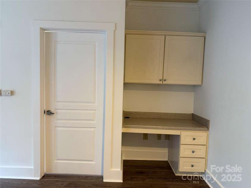 9 Kenilworth Knoll, Asheville, NC 28805.  MLS# CAR4274401, YatesRealty ID 5632. 