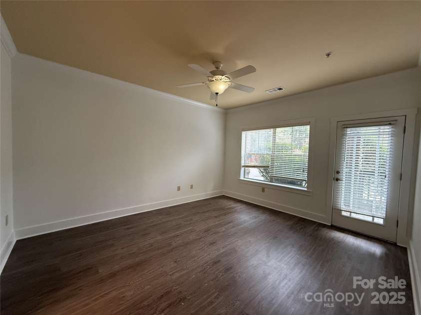 9 Kenilworth Knoll, Asheville, NC 28805.  MLS# CAR4274401, YatesRealty ID 5632. 