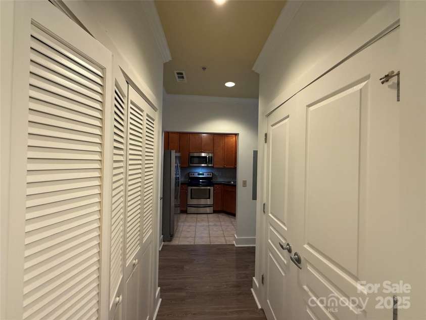 9 Kenilworth Knoll, Asheville, NC 28805.  MLS# CAR4274401, YatesRealty ID 5632. 