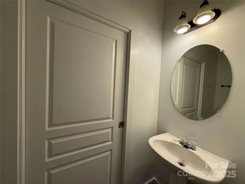 9 Kenilworth Knoll, Asheville, NC 28805.  MLS# CAR4274401, YatesRealty ID 5632. 