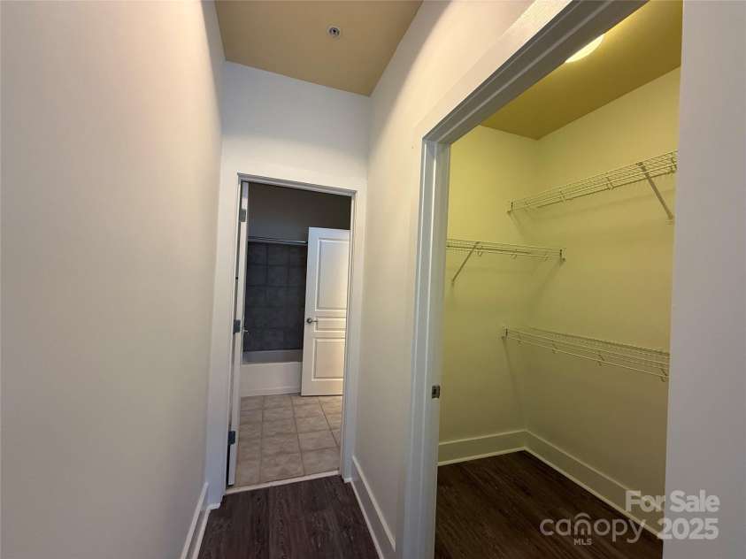 9 Kenilworth Knoll, Asheville, NC 28805.  MLS# CAR4274401, YatesRealty ID 5632. 