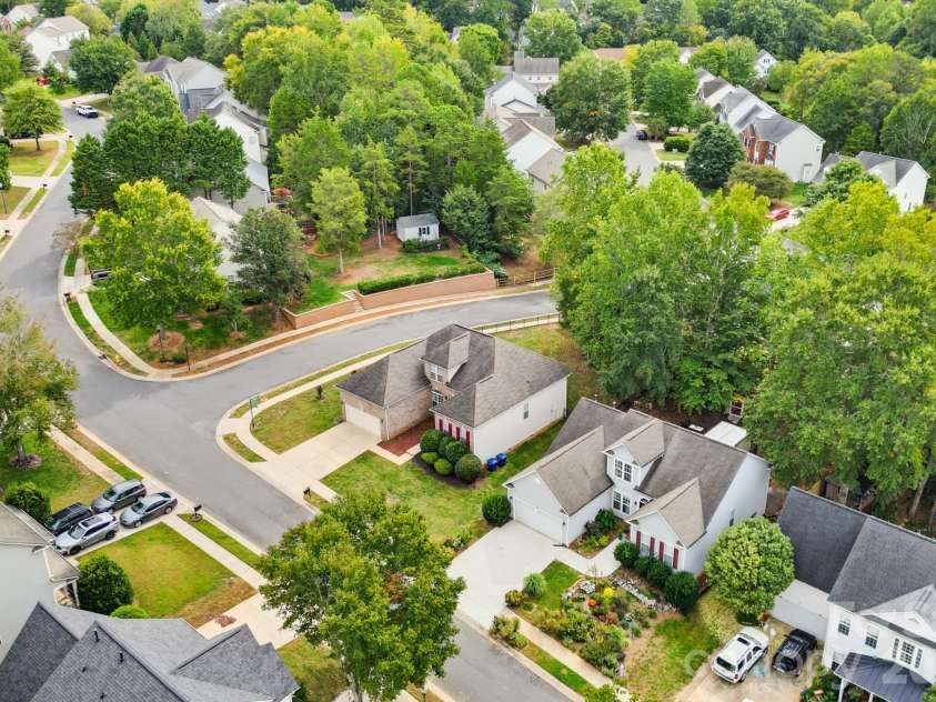 13330 Edgetree Drive, Pineville, NC 28134.  MLS# CAR4427146, YatesRealty ID 56320. 