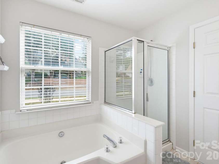 13330 Edgetree Drive, Pineville, NC 28134.  MLS# CAR4427146, YatesRealty ID 56320. 