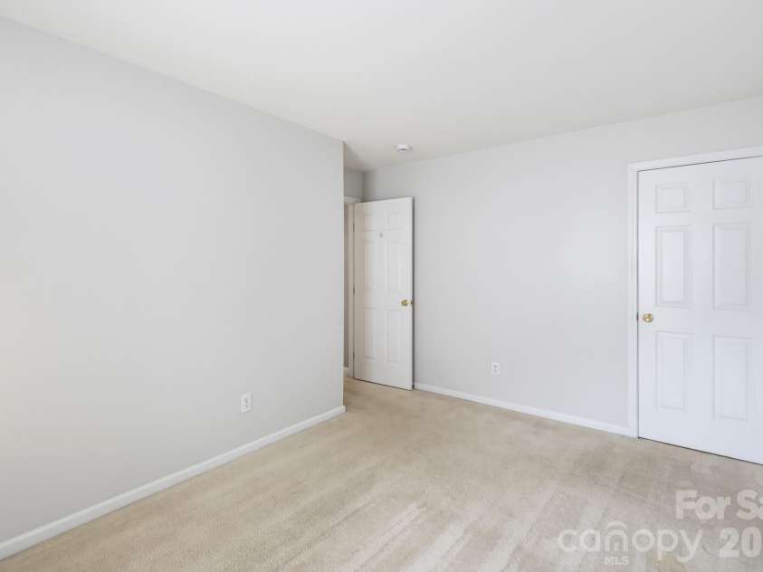 13330 Edgetree Drive, Pineville, NC 28134.  MLS# CAR4427146, YatesRealty ID 56320. 