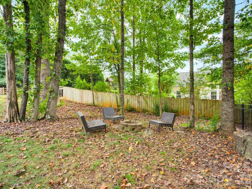 13330 Edgetree Drive, Pineville, NC 28134.  MLS# CAR4427146, YatesRealty ID 56320. 