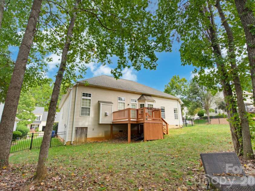 13330 Edgetree Drive, Pineville, NC 28134.  MLS# CAR4427146, YatesRealty ID 56320. 