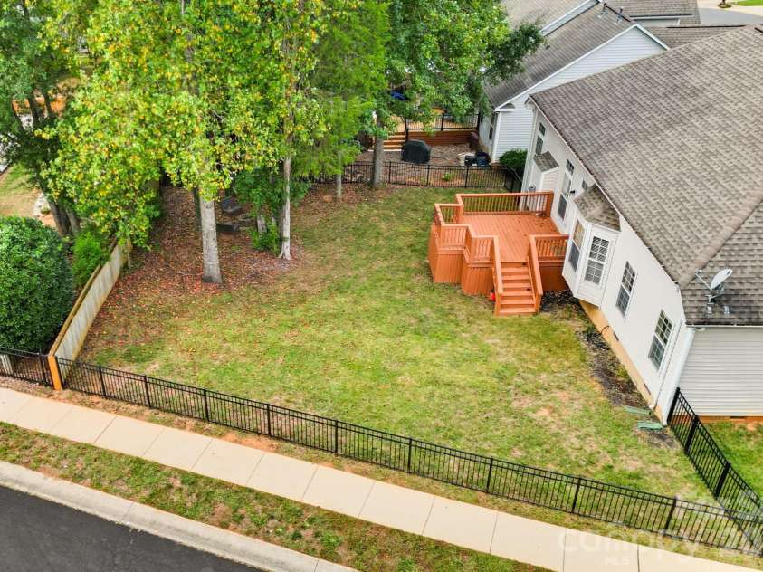 13330 Edgetree Drive, Pineville, NC 28134.  MLS# CAR4427146, YatesRealty ID 56320. 