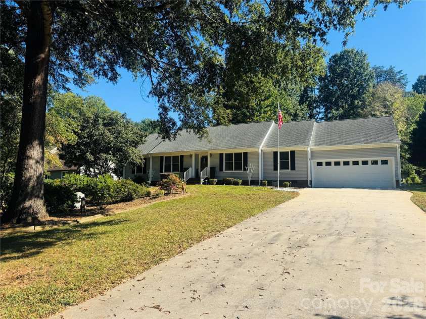 107 Tremont Drive, Salisbury, NC 28147.  MLS# CAR4432662, YatesRealty ID 56323. 