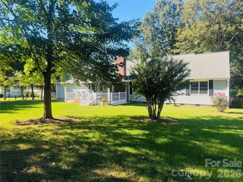 107 Tremont Drive, Salisbury, NC 28147.  MLS# CAR4432662, YatesRealty ID 56323. 