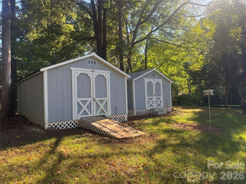 107 Tremont Drive, Salisbury, NC 28147.  MLS# CAR4432662, YatesRealty ID 56323. 