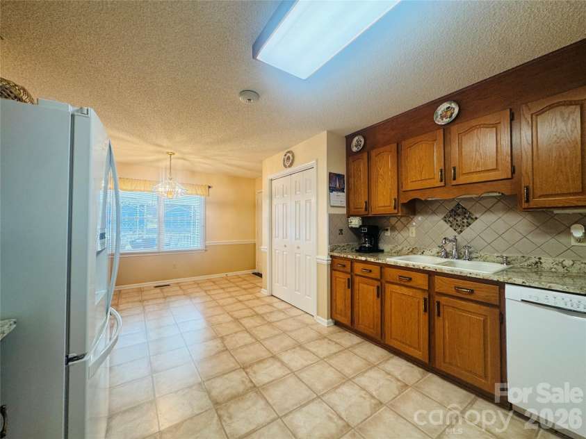 107 Tremont Drive, Salisbury, NC 28147.  MLS# CAR4432662, YatesRealty ID 56323. 