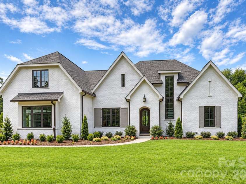 6510 Sharon Hills Road, Charlotte, NC 28210.  MLS# CAR4432266, YatesRealty ID 56324. AI Edited photo