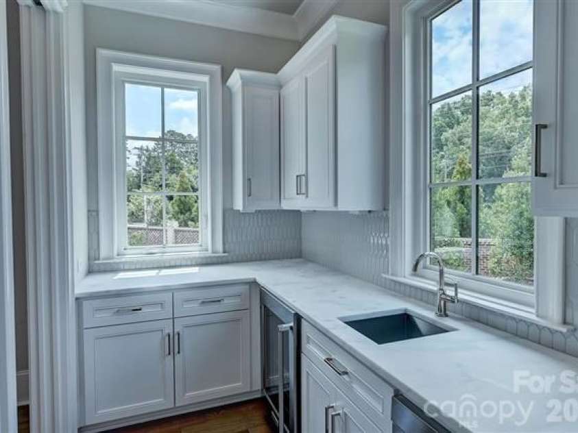 6510 Sharon Hills Road, Charlotte, NC 28210.  MLS# CAR4432266, YatesRealty ID 56324. Scullery/ Walk-in Pantry