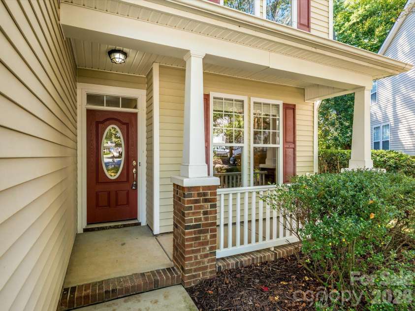 9833 Coatbridge Drive, Charlotte, NC 28269.  MLS# CAR4434113, YatesRealty ID 56325. 