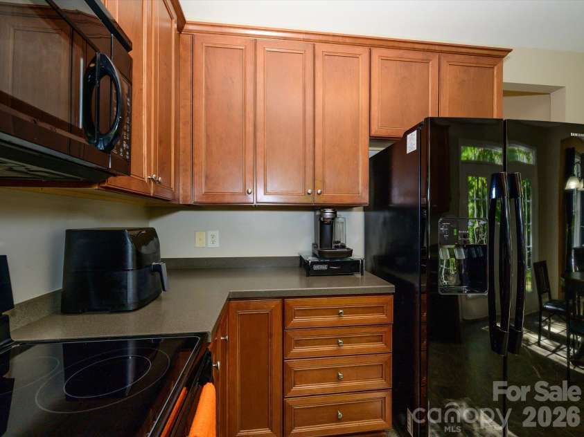 9833 Coatbridge Drive, Charlotte, NC 28269.  MLS# CAR4434113, YatesRealty ID 56325. 
