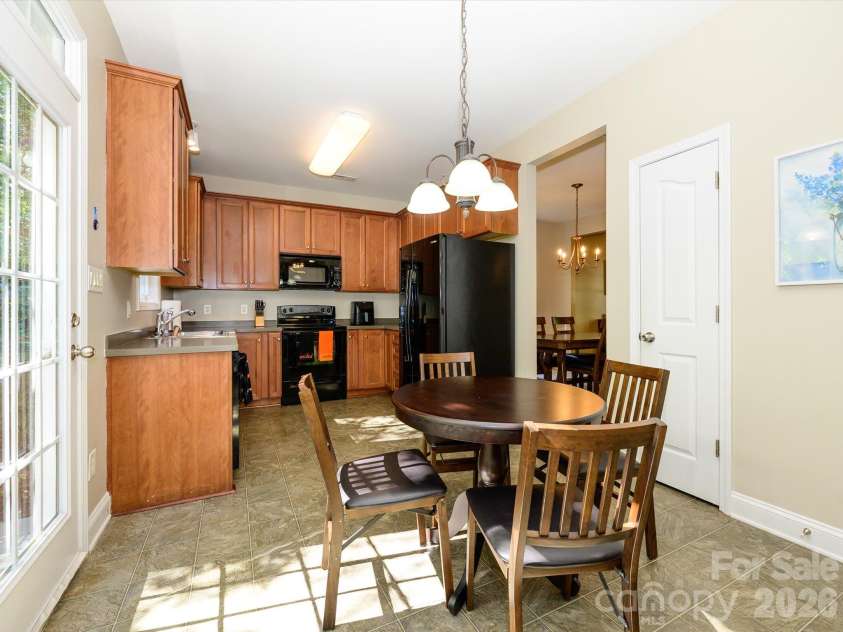 9833 Coatbridge Drive, Charlotte, NC 28269.  MLS# CAR4434113, YatesRealty ID 56325. 