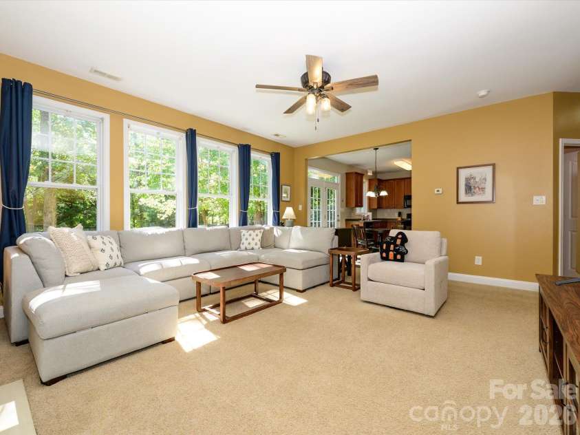9833 Coatbridge Drive, Charlotte, NC 28269.  MLS# CAR4434113, YatesRealty ID 56325. 