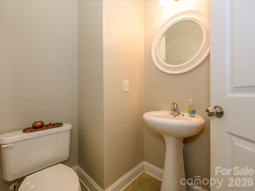 9833 Coatbridge Drive, Charlotte, NC 28269.  MLS# CAR4434113, YatesRealty ID 56325. 