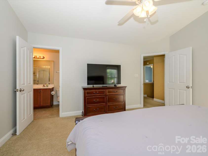 9833 Coatbridge Drive, Charlotte, NC 28269.  MLS# CAR4434113, YatesRealty ID 56325. 