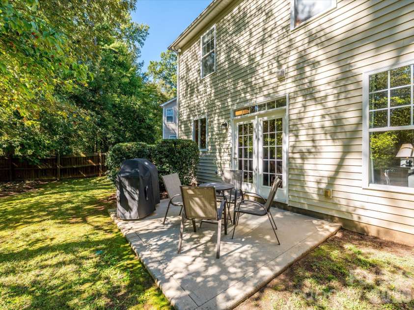 9833 Coatbridge Drive, Charlotte, NC 28269.  MLS# CAR4434113, YatesRealty ID 56325. 