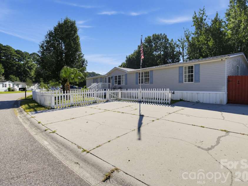 8187 Woodland Drive, Myrtle Beach, SC 29588.  MLS# CAR4430652, YatesRealty ID 56328. 