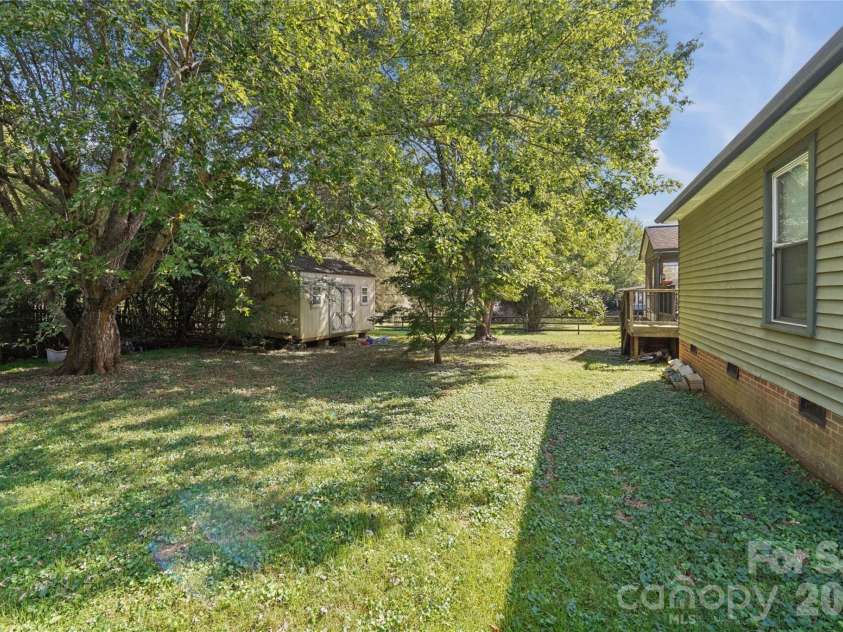 204 Hughey Drive, Gastonia, NC 28056.  MLS# CAR4431223, YatesRealty ID 56329. 