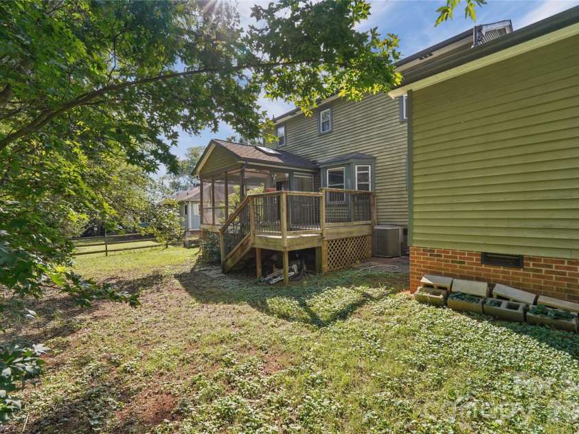 204 Hughey Drive, Gastonia, NC 28056.  MLS# CAR4431223, YatesRealty ID 56329. 