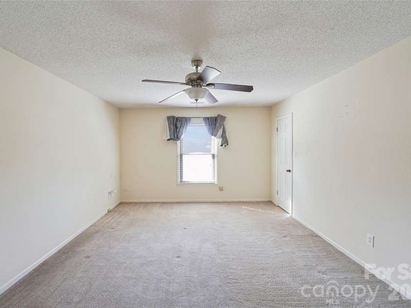 204 Hughey Drive, Gastonia, NC 28056.  MLS# CAR4431223, YatesRealty ID 56329. 
