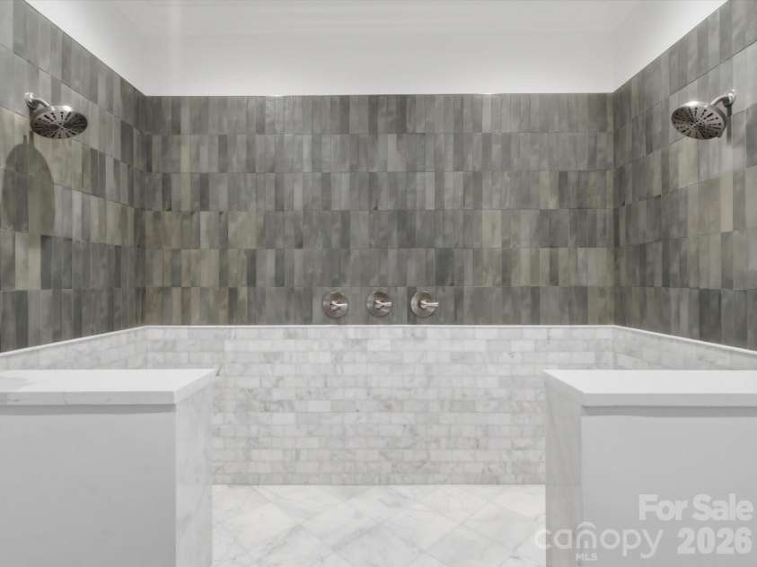 8018 Fairmont Drive, Waxhaw, NC 28173.  MLS# CAR4276331, YatesRealty ID 5633. Primary Bath