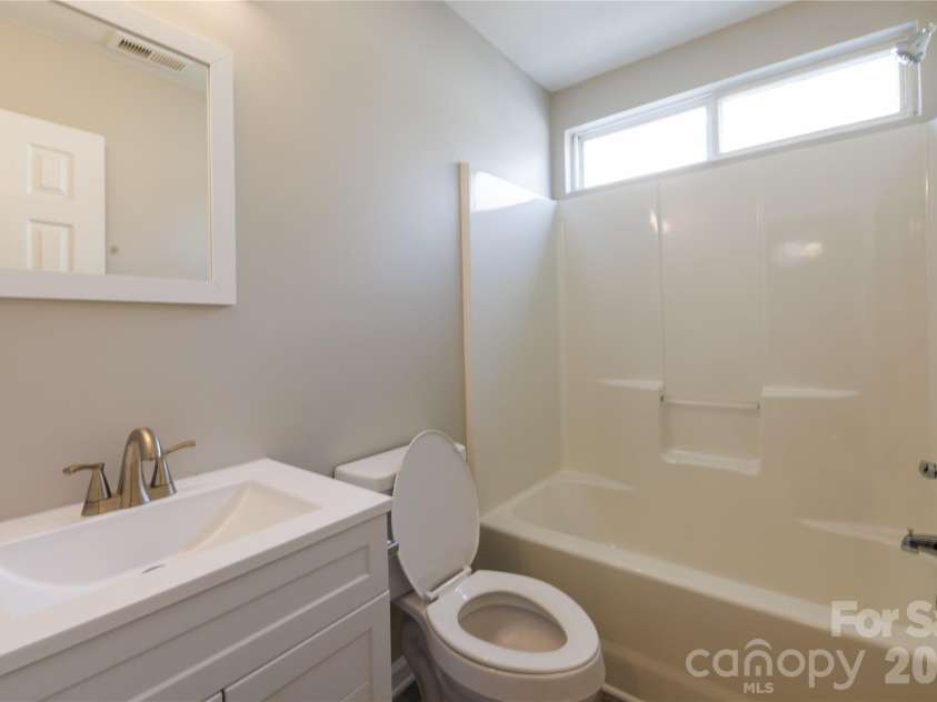 7111 RUMPLE Road, Charlotte, NC 28262.  MLS# CAR4342879, YatesRealty ID 56330. 