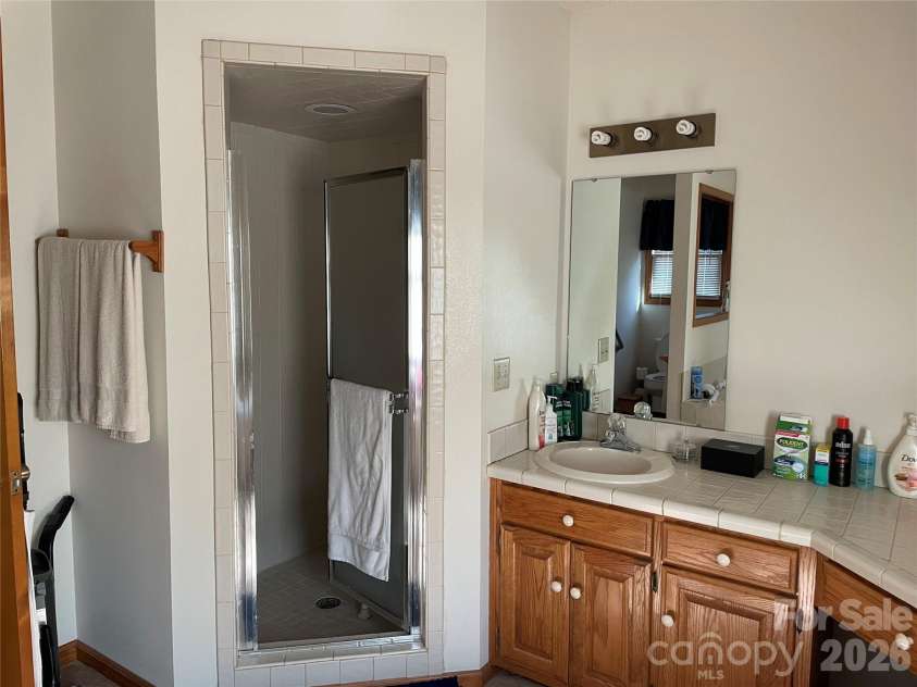 3512 Goodson Road, Maiden, NC 28650.  MLS# CAR4434010, YatesRealty ID 56331. 